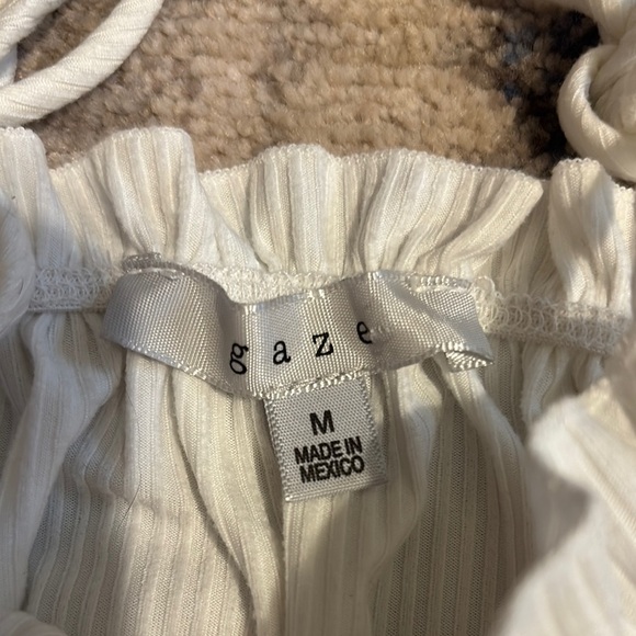 Gaze Cream Crop Top - Picture 3 of 3